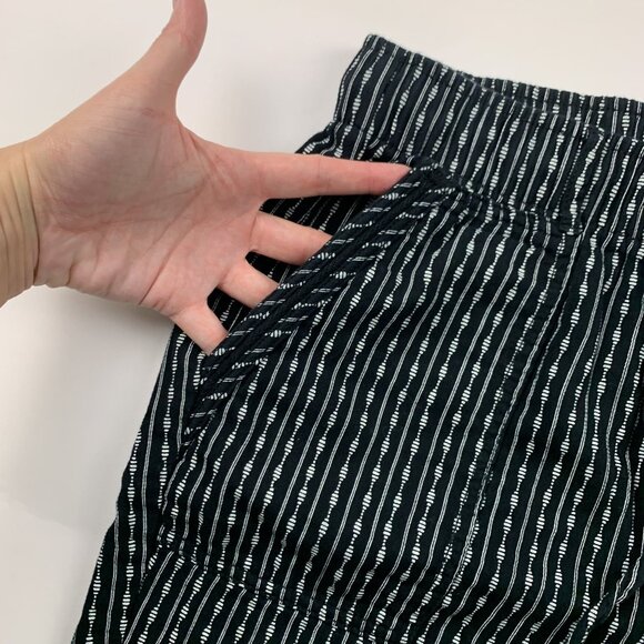 Old Navy Black Printed Cotton Gauze Pull On Ankle Pant S - Picture 3 of 9